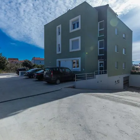 Apartman Udica With Terace, Garage