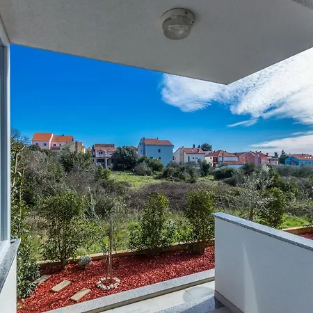 Udica With Terace, Garage Apartman *