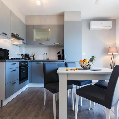 Apartman Udica With Terace, Garage