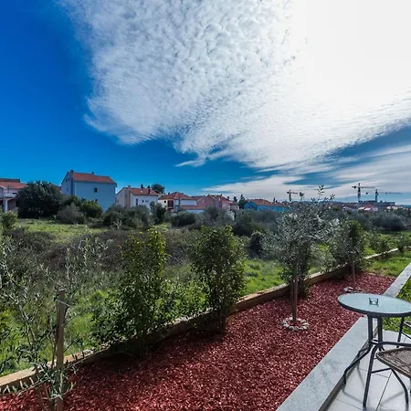 Udica With Terace, Garage Apartman Zadar